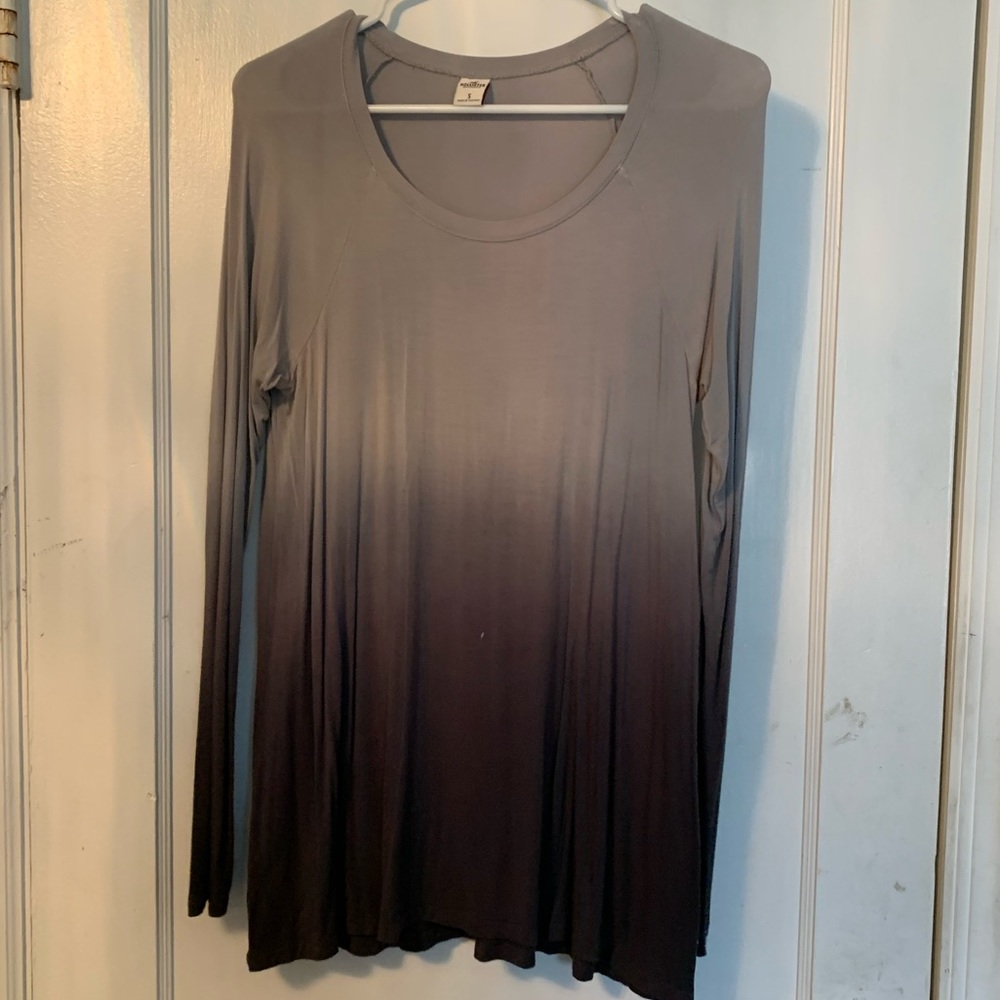 Long sleeve grey and black ombré shirt